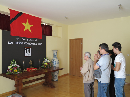 Vietnamese Embassy in Greece organises state funeral ceremonial for General Vo Nguyen Giap